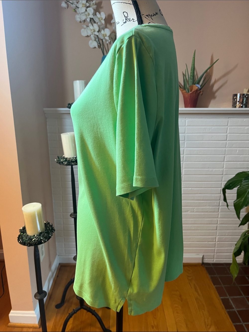 Women's Light Green V-Neck Short Sleeve Tee - Picture 5 of 7